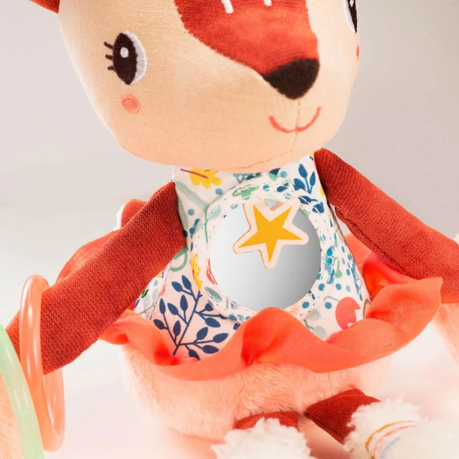 Lilliputiens Peluche Stella Le Faon Multi-activités 2 Lilliputiens Peluche Stella Le Faon Multi-activités – Image 2