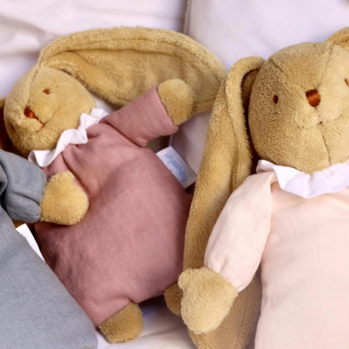 Trousselier Peluche Musicale Lapin Nid D'ange En Lin Rose Poudré 28 Cm 2 Trousselier Peluche Musicale Lapin Nid D'ange En Lin Rose Poudré 28 Cm – Image 2