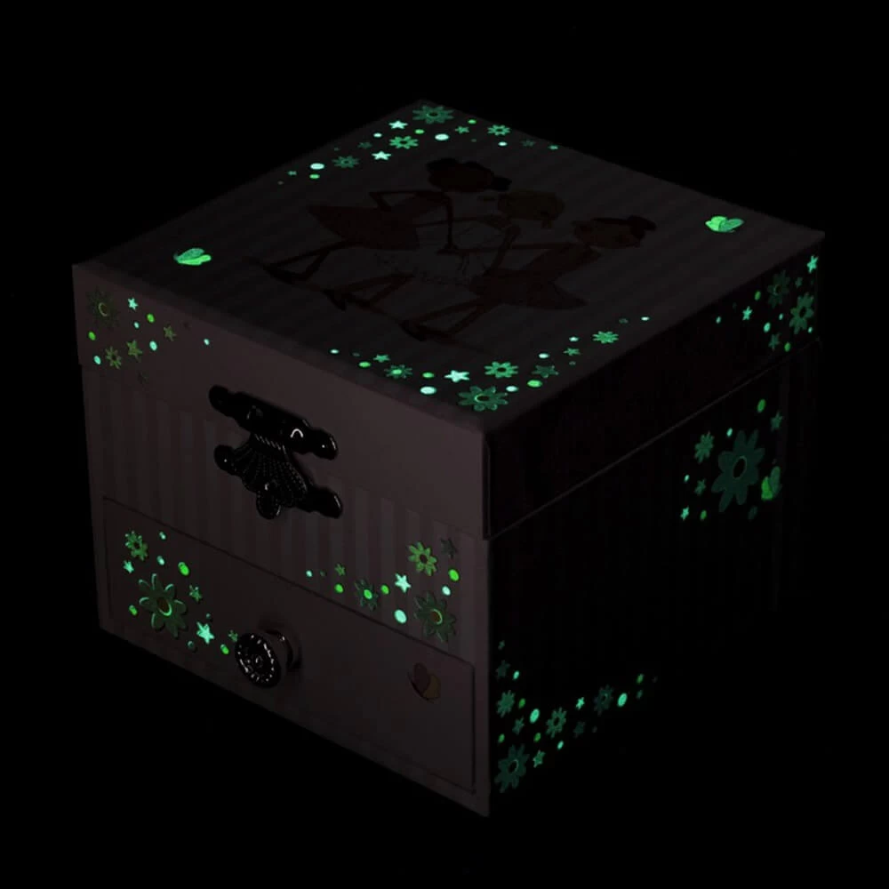 Trousselier Boîte à Musique : Cube Phosphorescent Ballerine : Rayures Roses 3 Trousselier Boîte à Musique : Cube Phosphorescent Ballerine : Rayures Roses – Image 3
