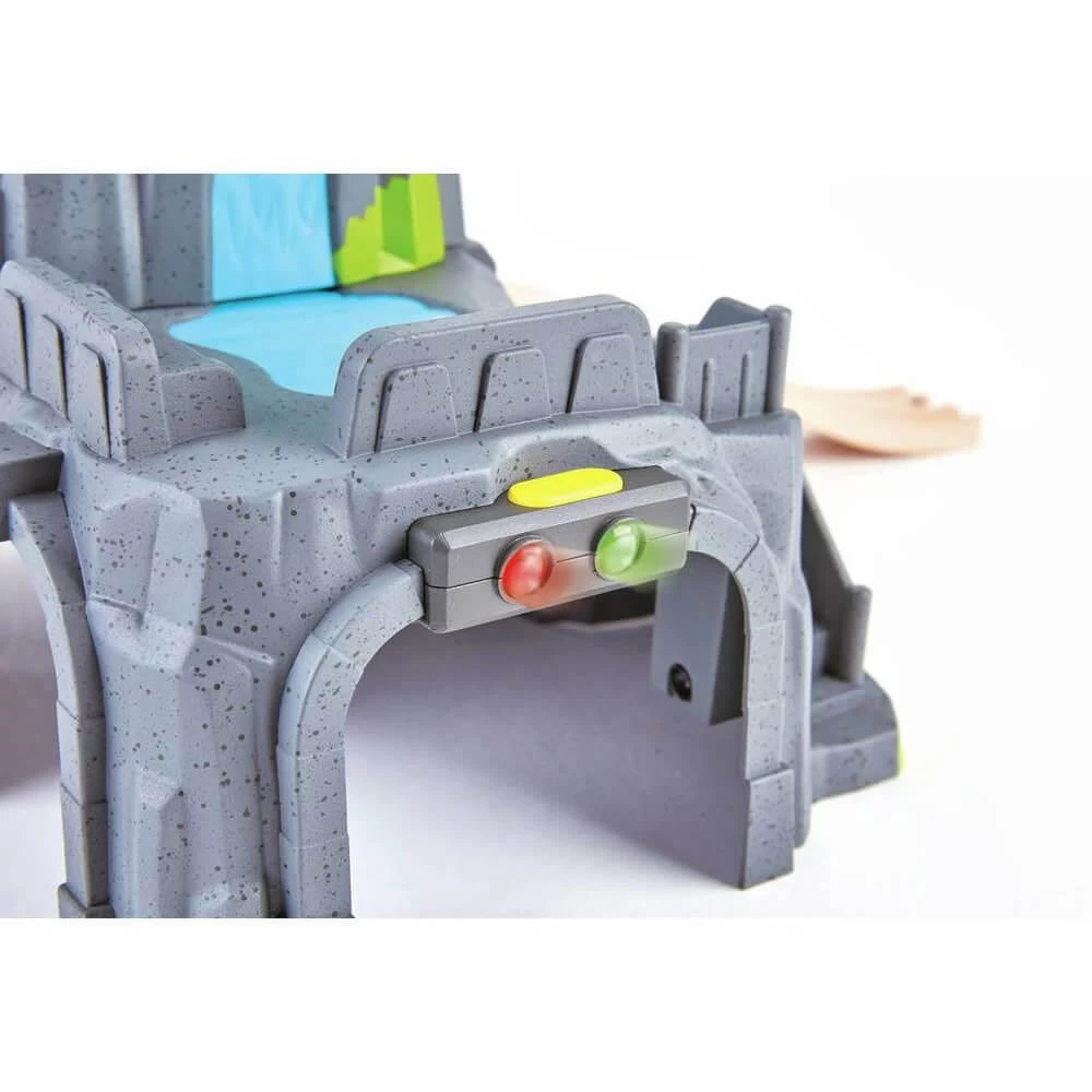 Hape Tunnel De La Montagne Pour Train Avec Sons Et Lumière 4 Hape Tunnel De La Montagne Pour Train Avec Sons Et Lumière – Image 4