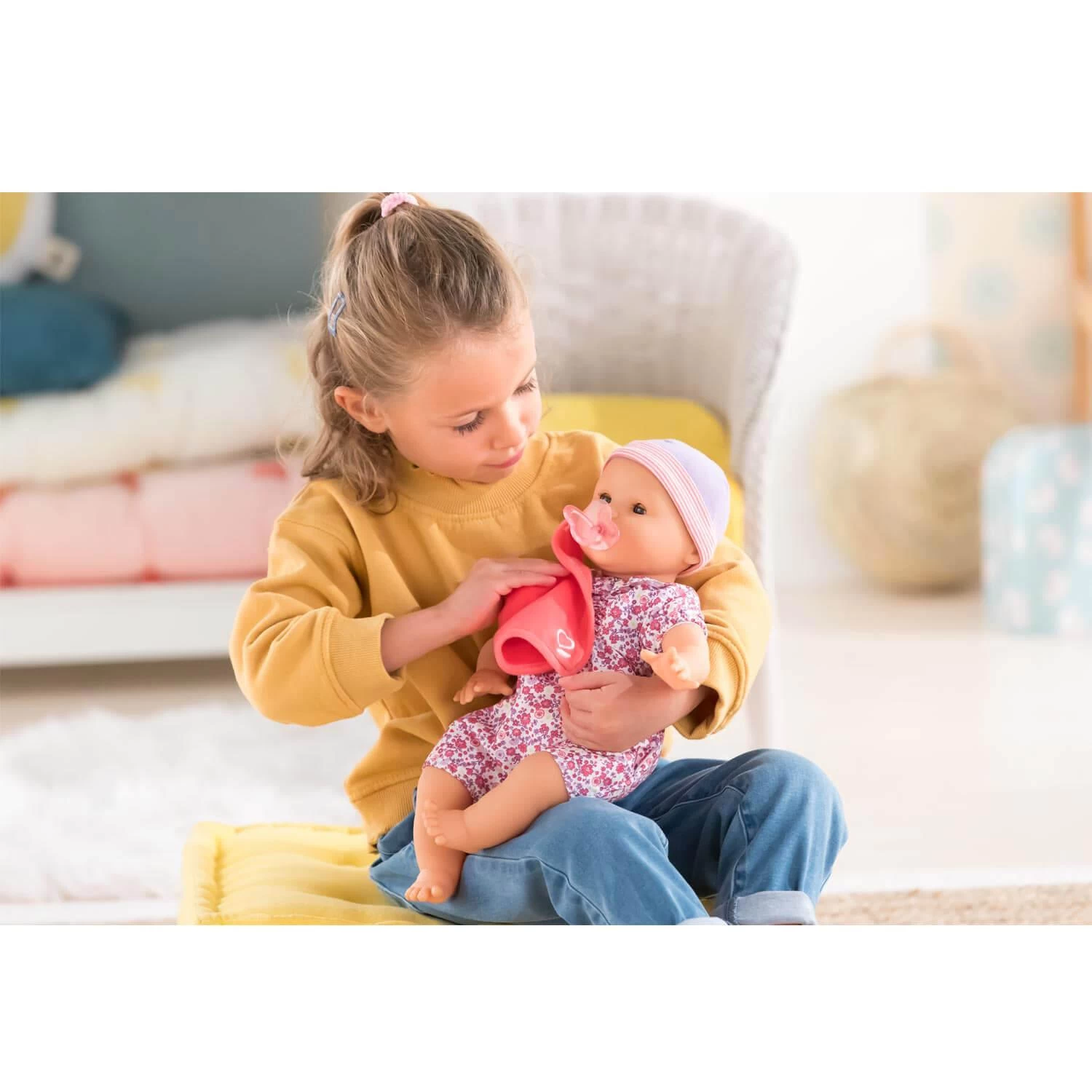 Poupon Mon Grand Poupon Corolle : Emilie Suce Son Pouce 6 Poupon Mon Grand Poupon Corolle : Emilie Suce Son Pouce – Image 6