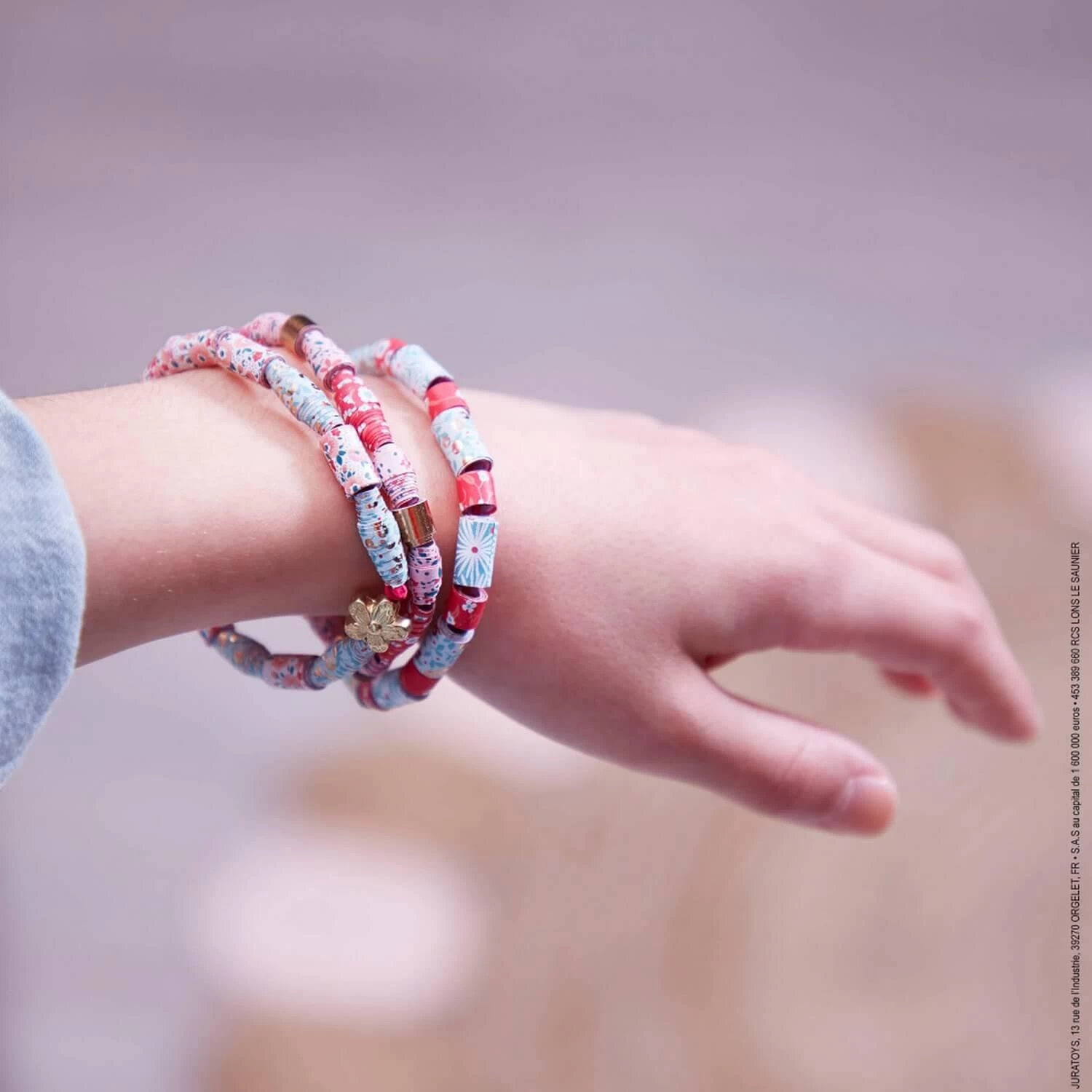 Janod Kit Créatif : 6 Bijoux Perles De Papier à Créer 8 Janod Kit Créatif : 6 Bijoux Perles De Papier à Créer – Image 8